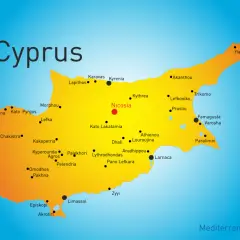 Mapa Cypru z zaznaczonymi miastami, w tym Nikozją. Czy to cypr grecki czy turecki, mapa pokazuje całą wyspę.