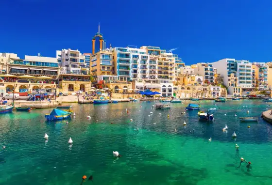St. Julian's Malta - Przewodnik. Czy to baza dla Ciebie?